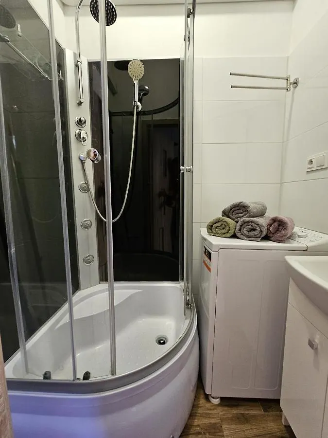 Studio Widok Warszawa 0*,